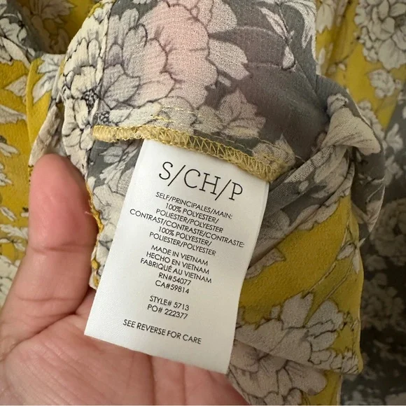 CAbi Gather Blouse Sz Small Floral Print Yellow - Picture 14 of 16